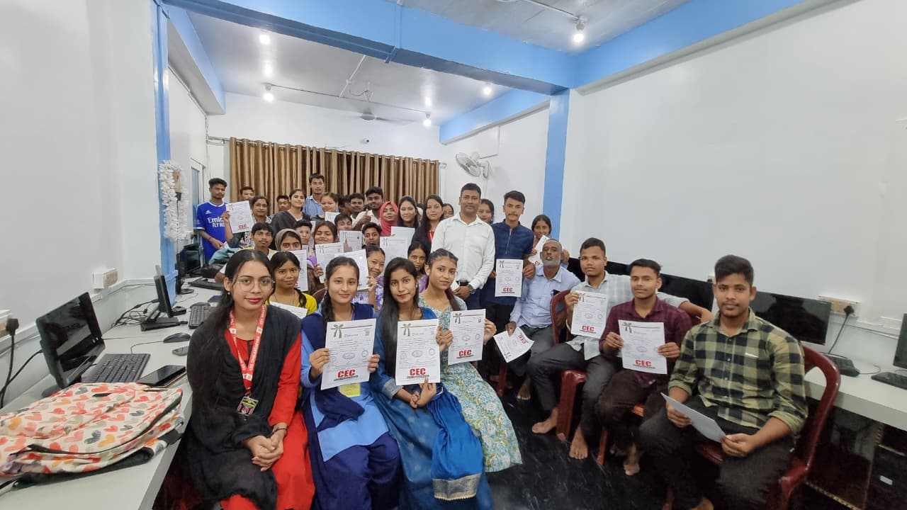 Students receiving certificates at a Sultan Mahmud classroom batch